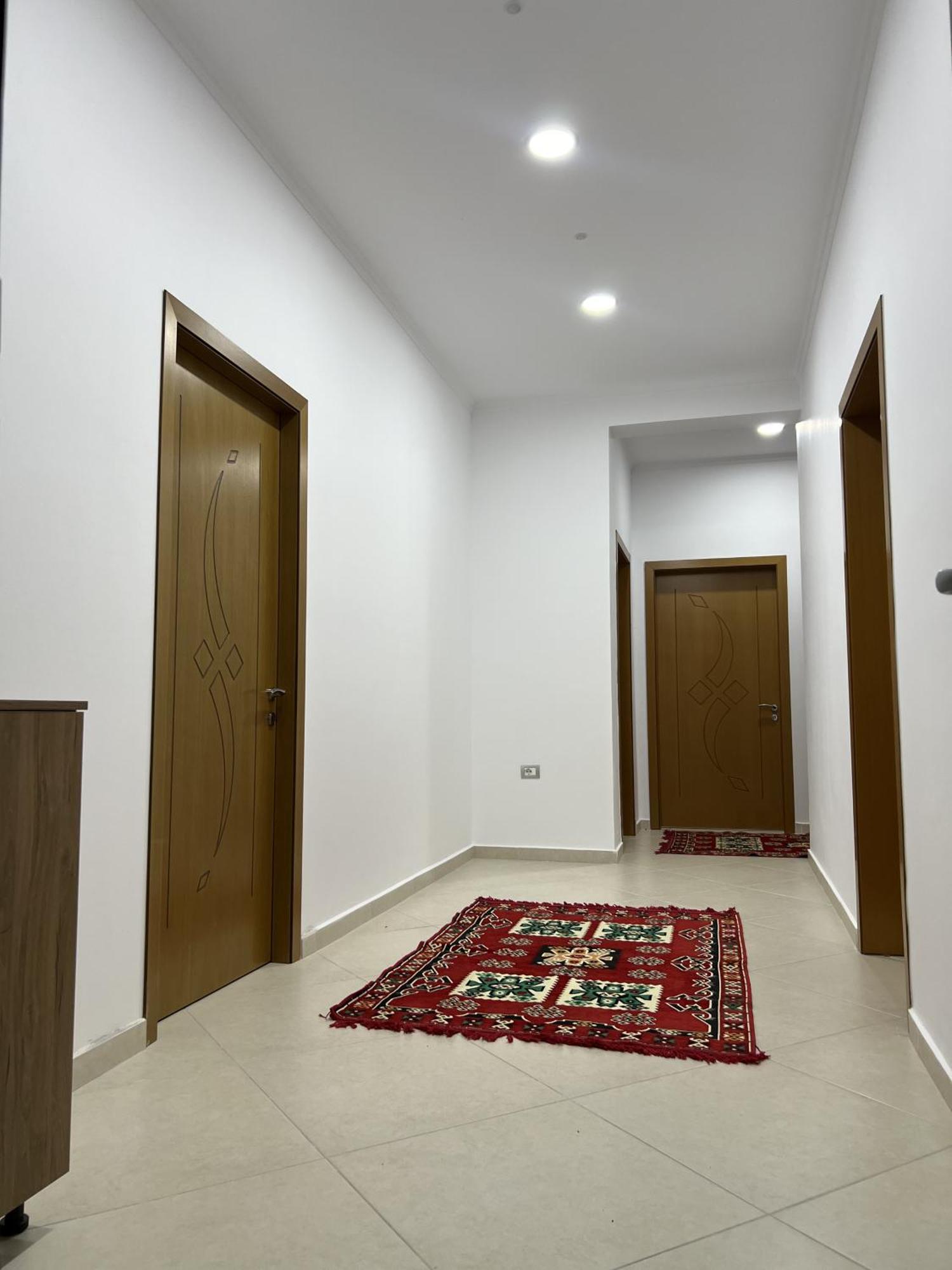 Guesthouse Osumi Berat Esterno foto